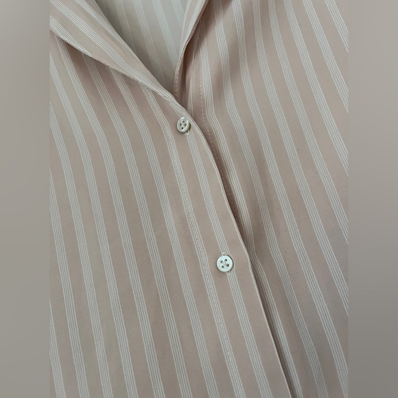 COPY - RW&CO Short Sleeve Button Up Blouse, Size Medium - Picture 2 of 4